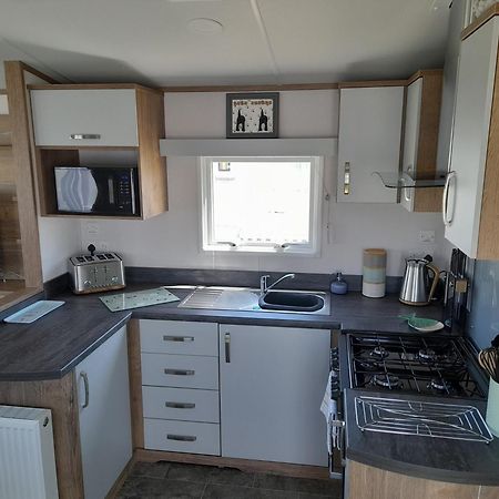 Visma Caravan Llanddwywe Extérieur photo
