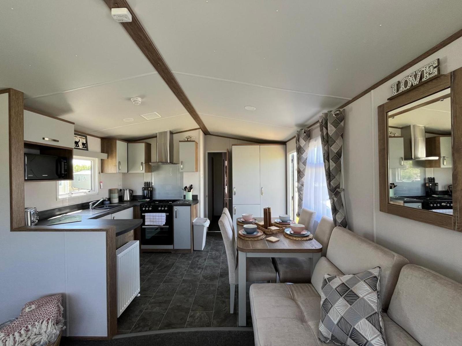 Visma Caravan Llanddwywe Extérieur photo