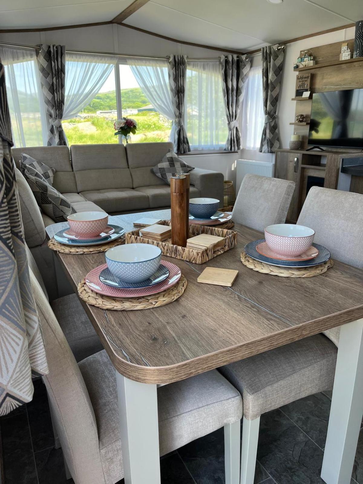 Visma Caravan Llanddwywe Extérieur photo