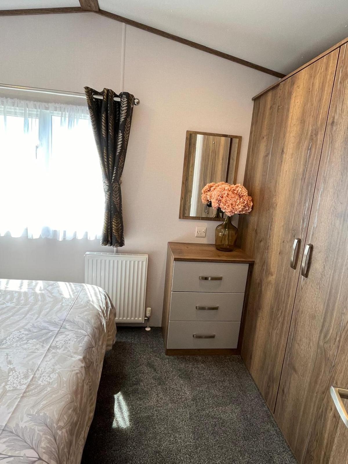 Visma Caravan Llanddwywe Extérieur photo